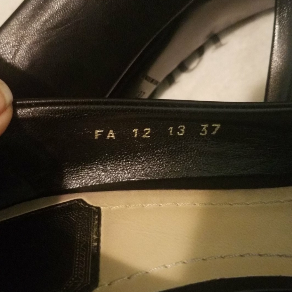 Dior shoes - Picture 5 of 12